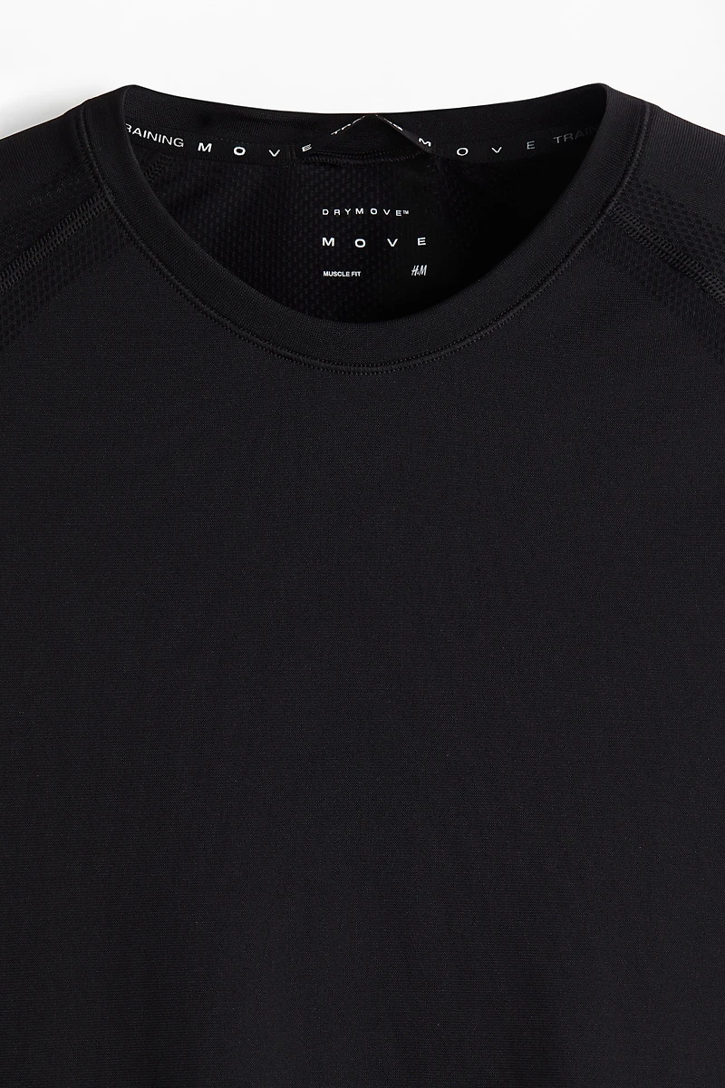 Muscle Fit Sports T-Shirt with DryMove™