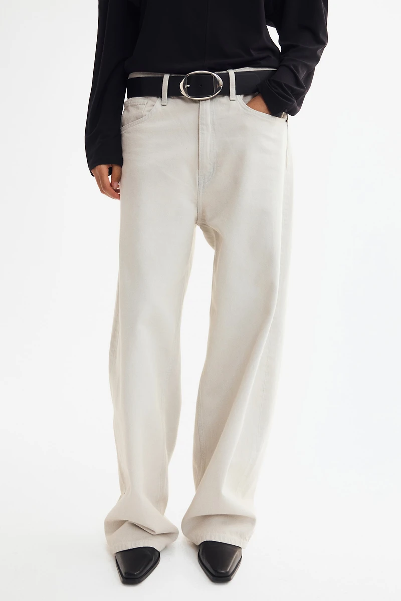 Barrel-Leg High-Waist Jeans