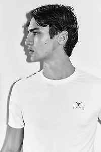 Muscle Fit Sports T-Shirt with DryMove™