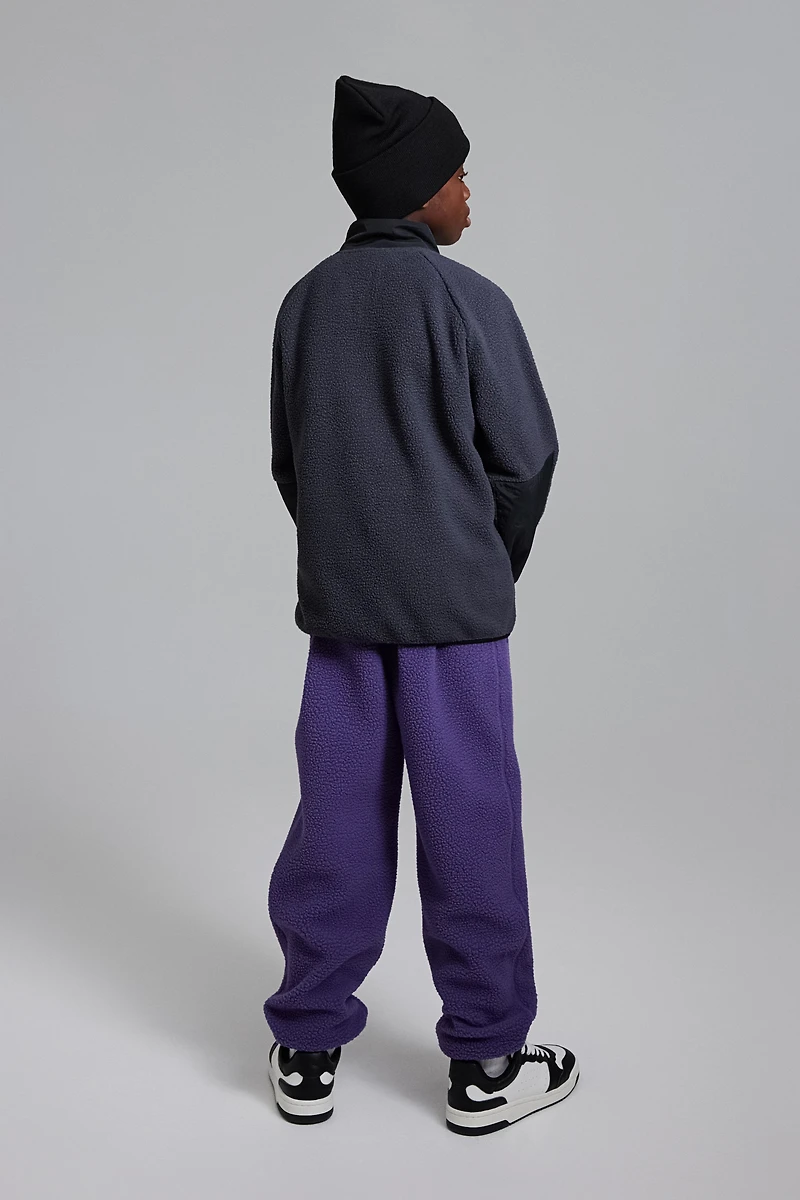 Veste de sport à fermeture éclair avec capuchon