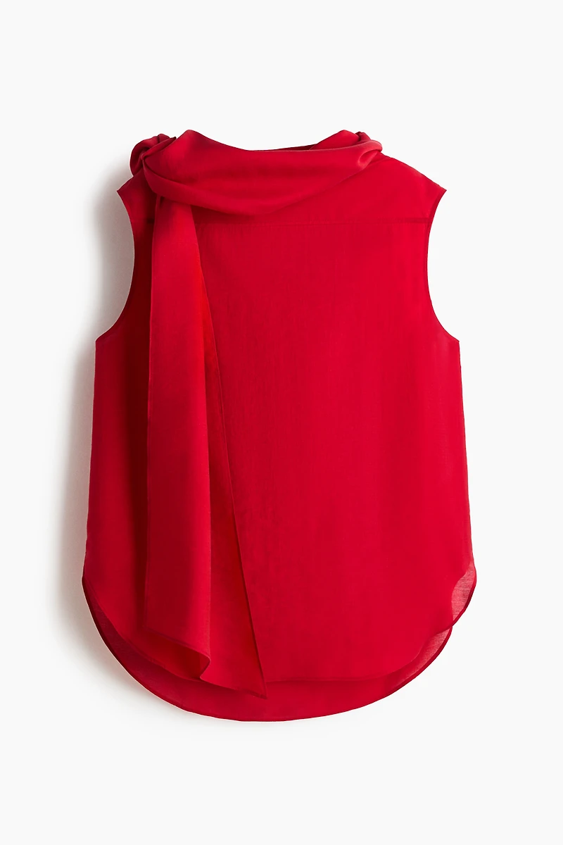 Blouse sans manches avec col écharpe