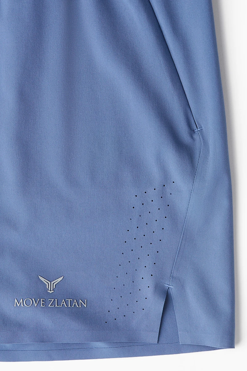 Mid-Length Sports Shorts with DryMove™