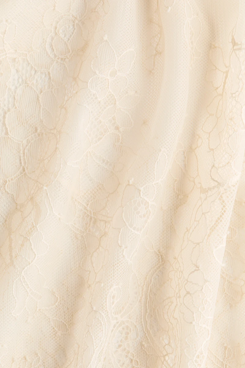 Foulard de hanches en dentelle