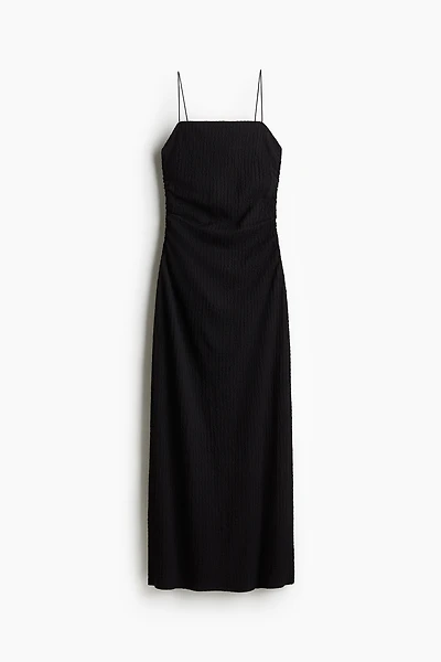 Robe texturée à bretelles fines