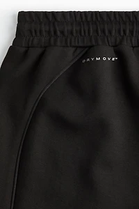 Loose-Fit Sports Shorts with DryMove™
