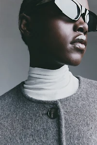 Manteau en laine mélangée avec écharpe