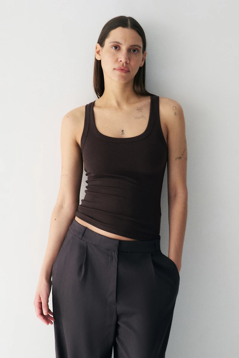 Cooling Slim-Fit Ribbed Tank Top