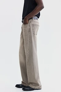 Loose-Fit Straight Twisted-Leg Jeans