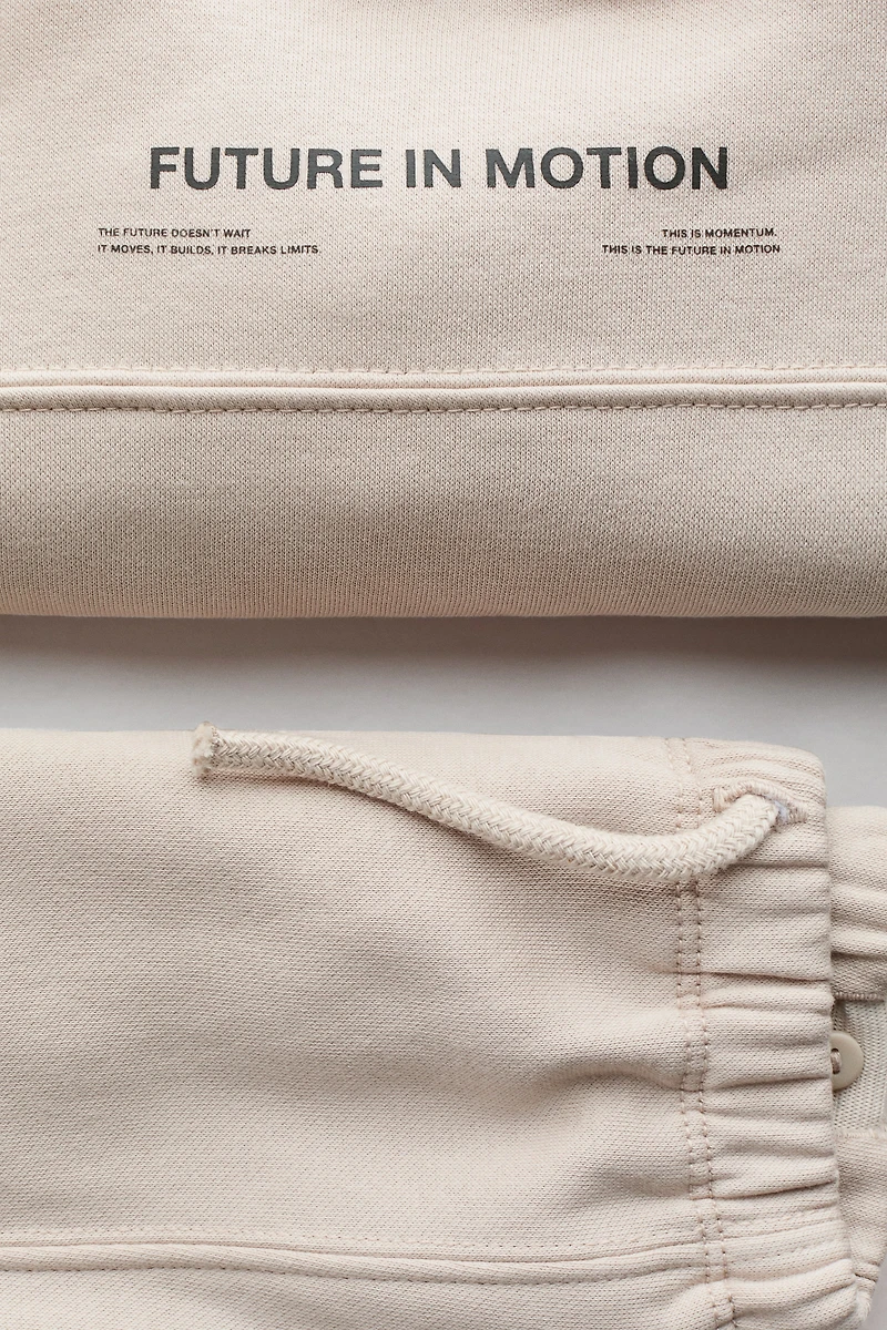 2-Piece Sweatshirt and Joggers Set