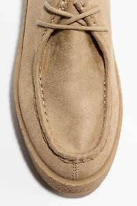 Moccasin-Seam Shoes