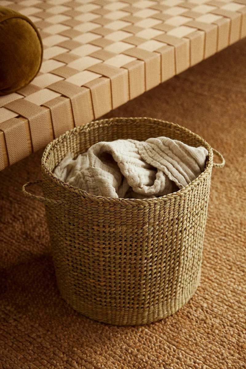 Straw Storage Basket