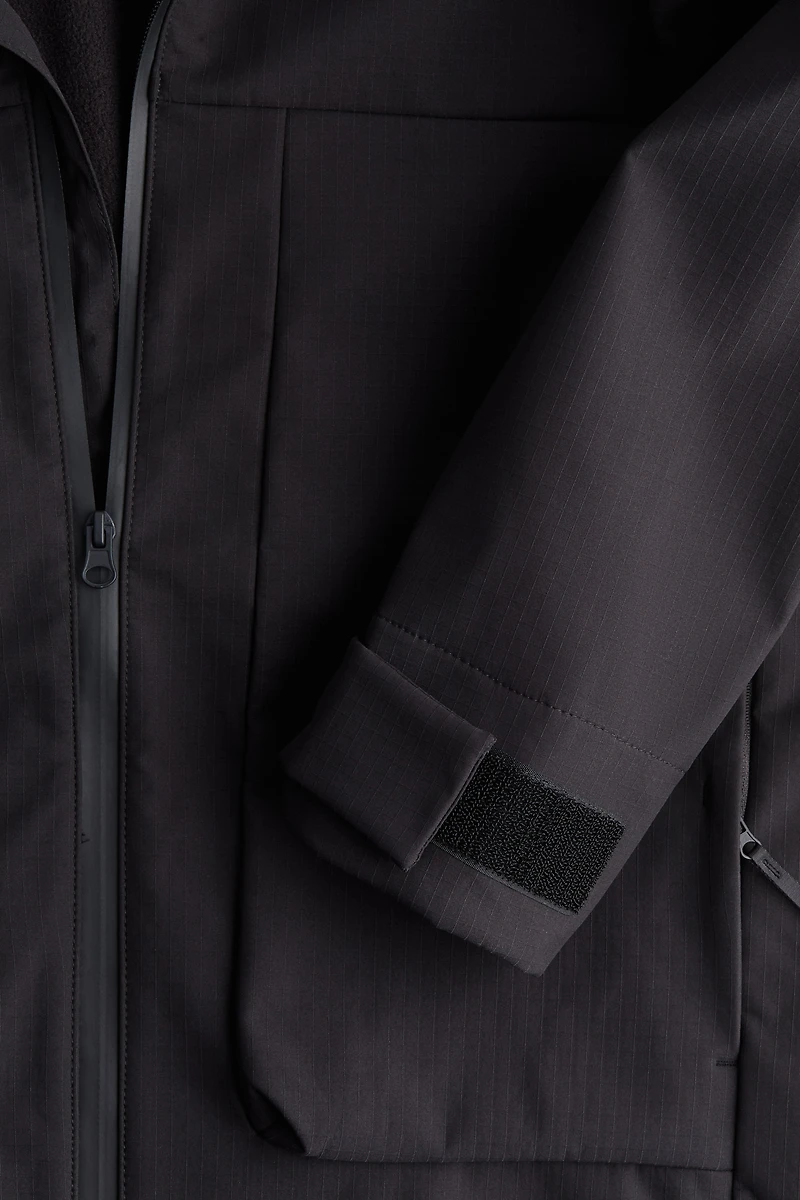 Regular Fit Water-Repellent Softshell Jacket