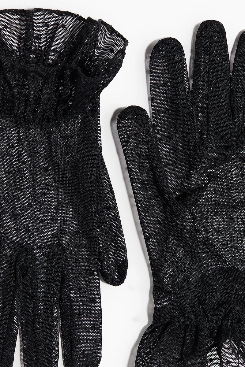 Gants volantés en filet