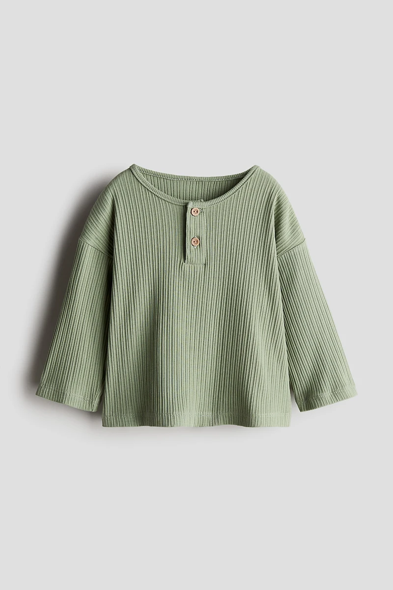 Ribbed Henley Shirt