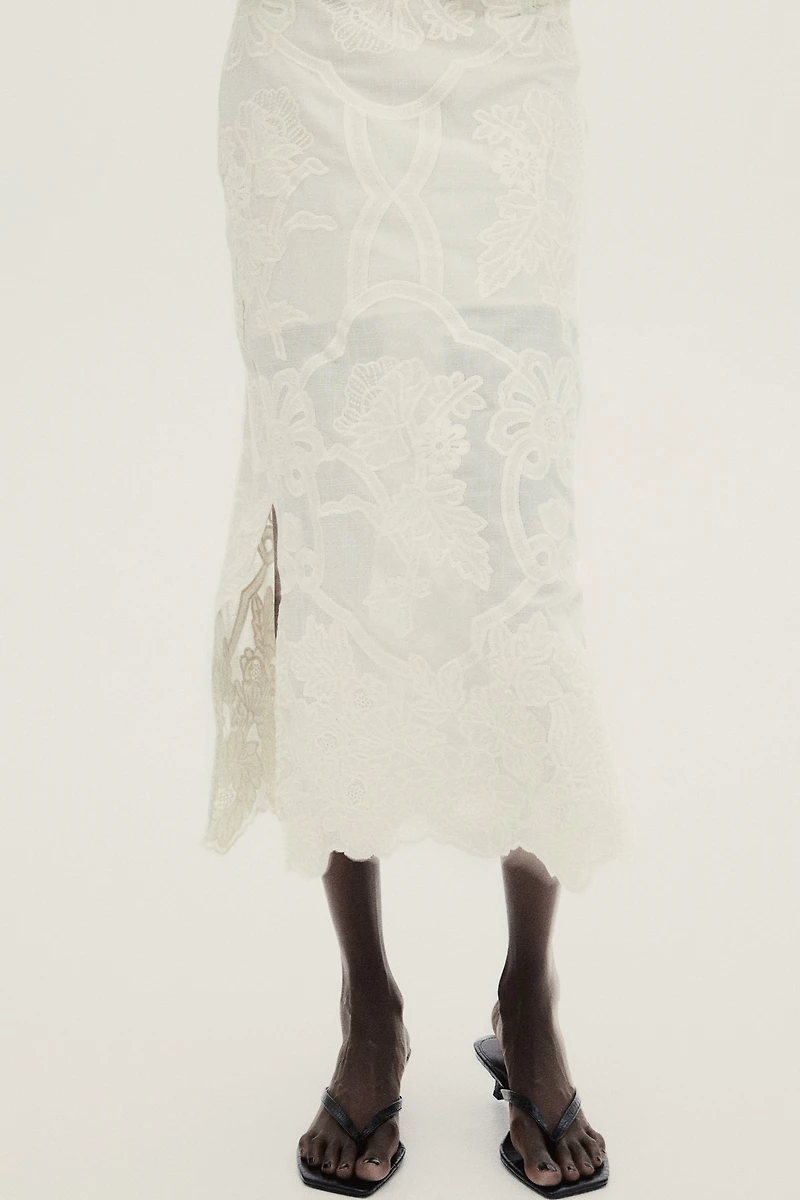 Embroidered Pencil Skirt