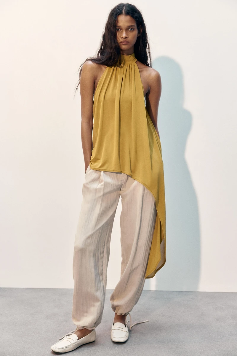 Haut dos nu asymétrique