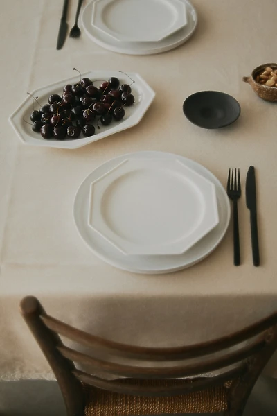 Petite assiette de service en porcelaine