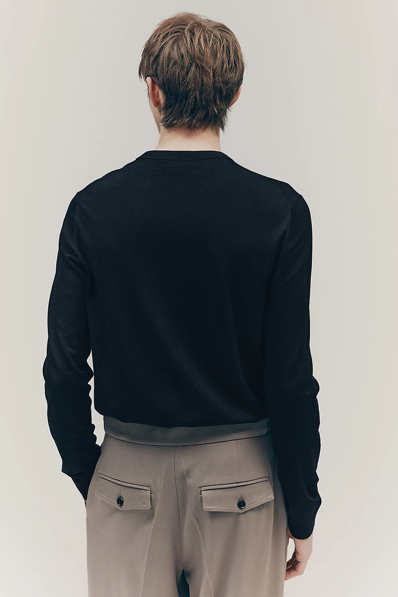 Slim Fit Fine-Knit Sweater
