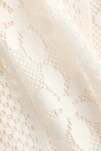 Haut d'aspect crocheté