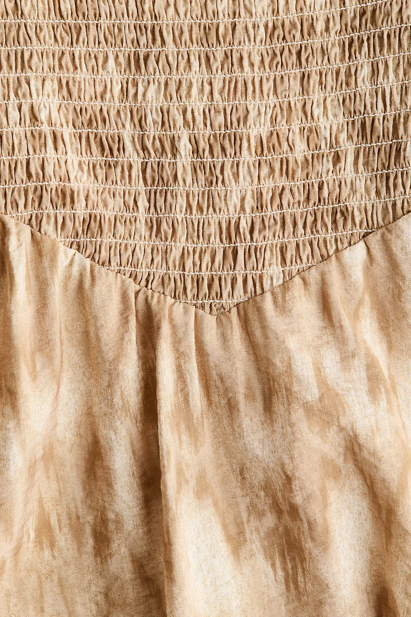 Robe avec nid d'abeille à bretelles fines