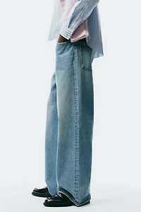 Wide-Leg Jeans