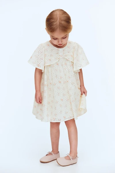 Robe en coton avec broderie anglaise