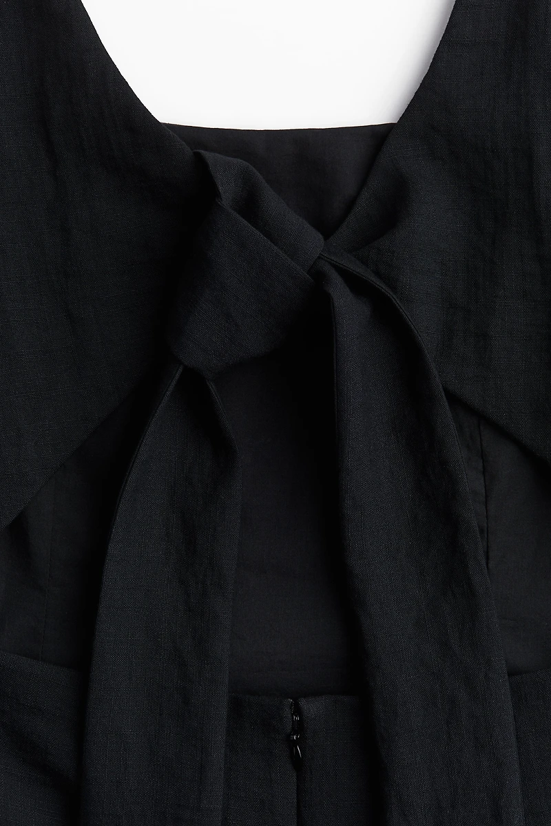 Dress with Bow at Back