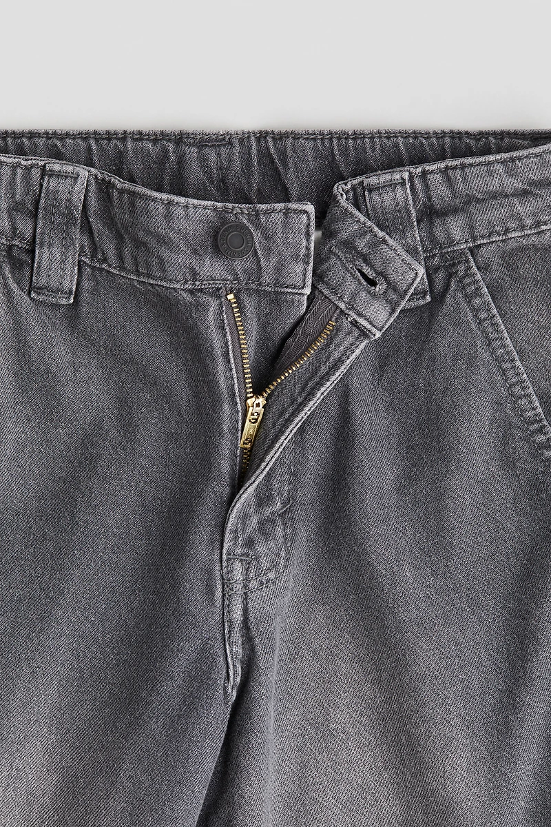 Baggy Fit Cargo Jeans