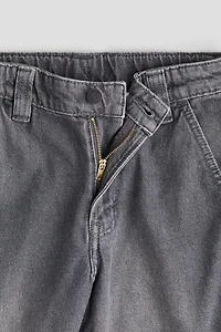 Baggy Fit Cargo Jeans