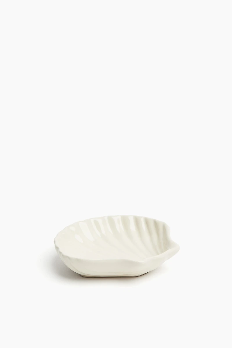 Shell-Shaped Mini Plate