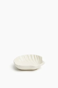 Shell-Shaped Mini Plate