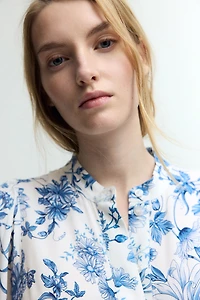 Robe longue à manches bouffantes
