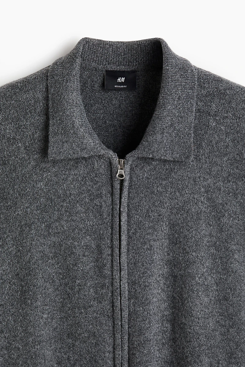 Chandail classique avec col