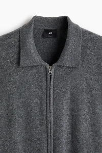 Chandail classique avec col