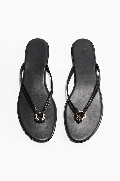 Ring-Detail Flip-Flops