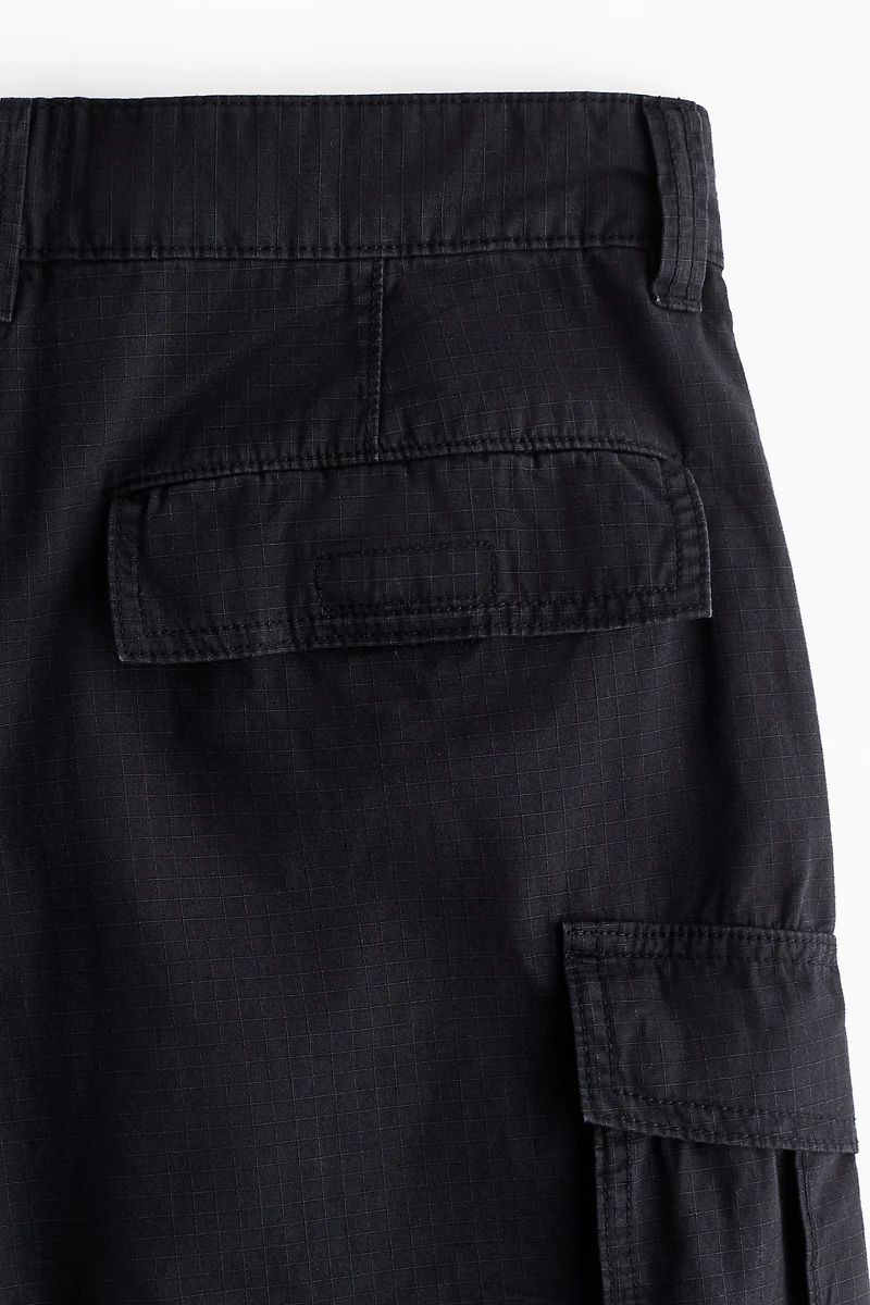 Loose-Fit Zip-Off Cargo Pants
