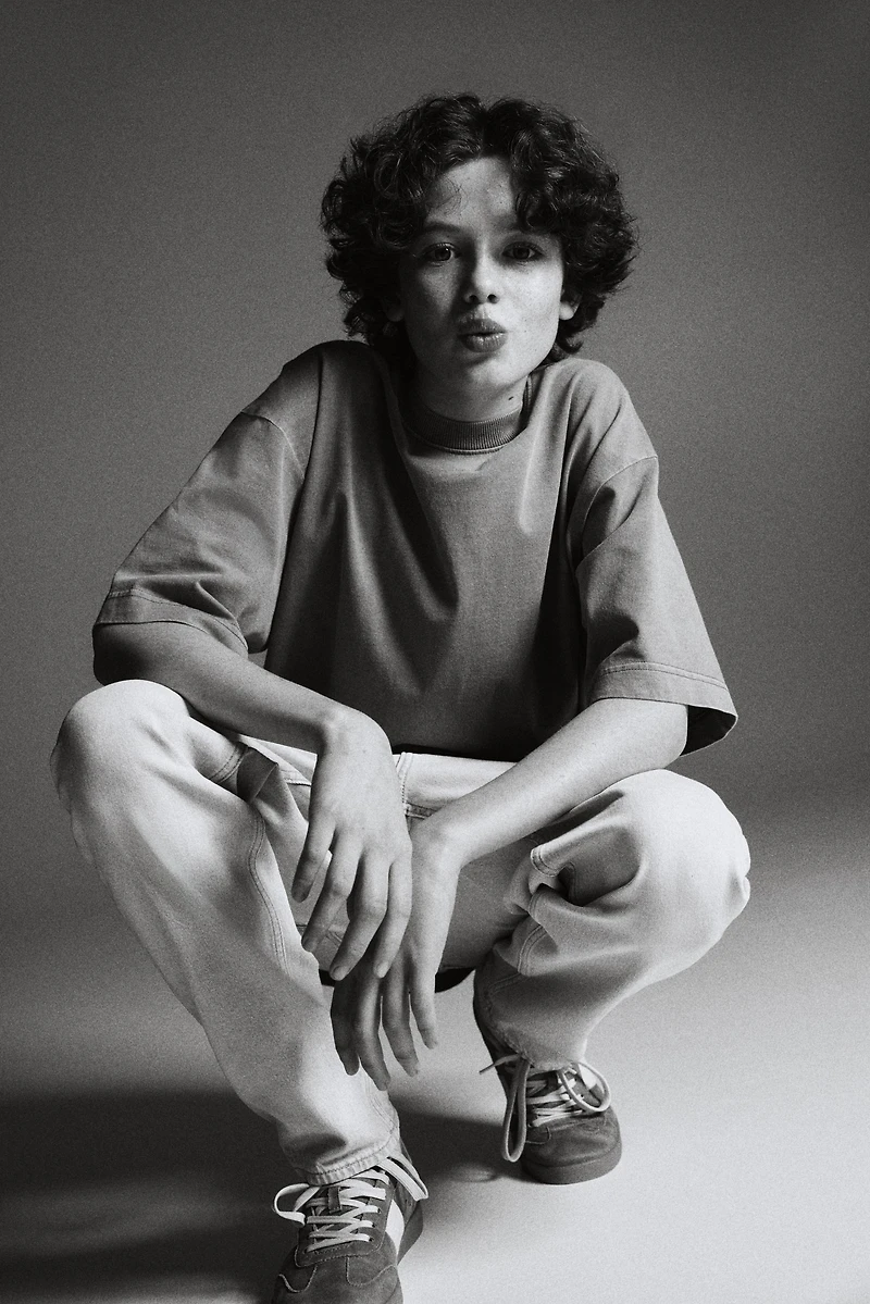 Relaxed Tapered Fit Jeans