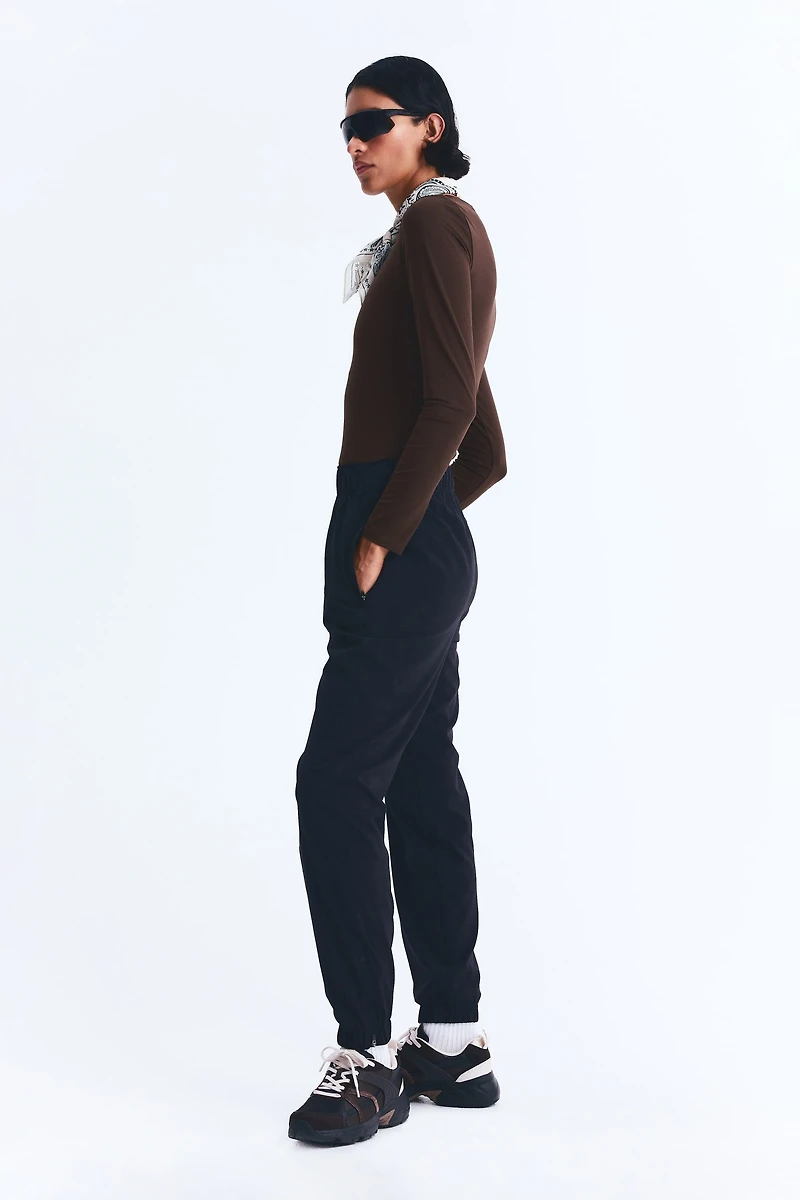 Sports Top with DryMove™