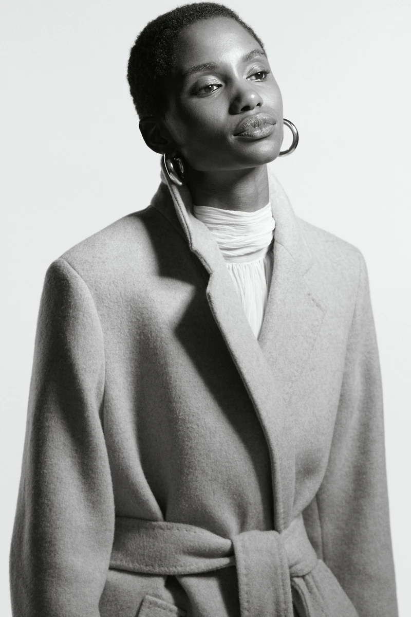 Manteau en laine mélangée avec ceinture à nouer