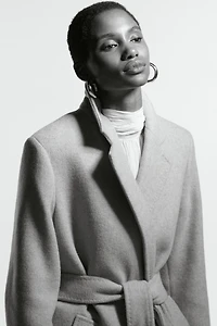 Manteau en laine mélangée avec ceinture à nouer