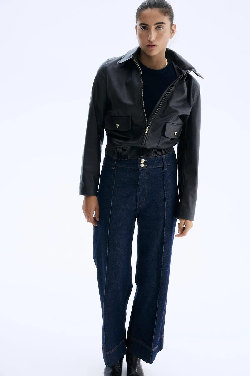 Jean ample à la cheville taille haute