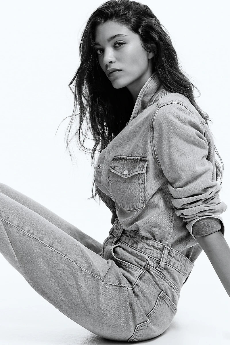 Mom Slim-Fit High-Waist Ankle Jeans