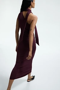 Robe asymétrique à effet drapé