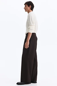 Loose-Fit Tailored Pants