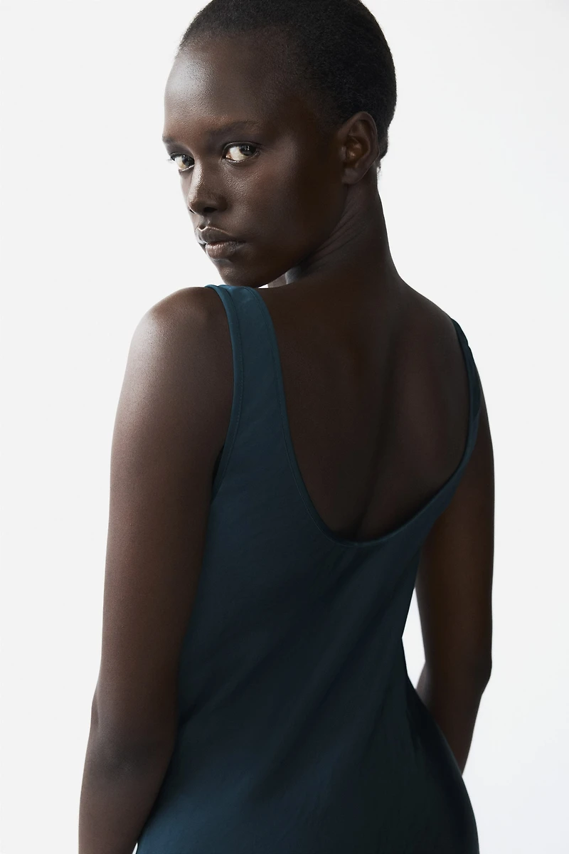 Robe à enfiler en satin