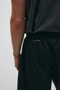 Loose-Fit Sports Shorts with DryMove™