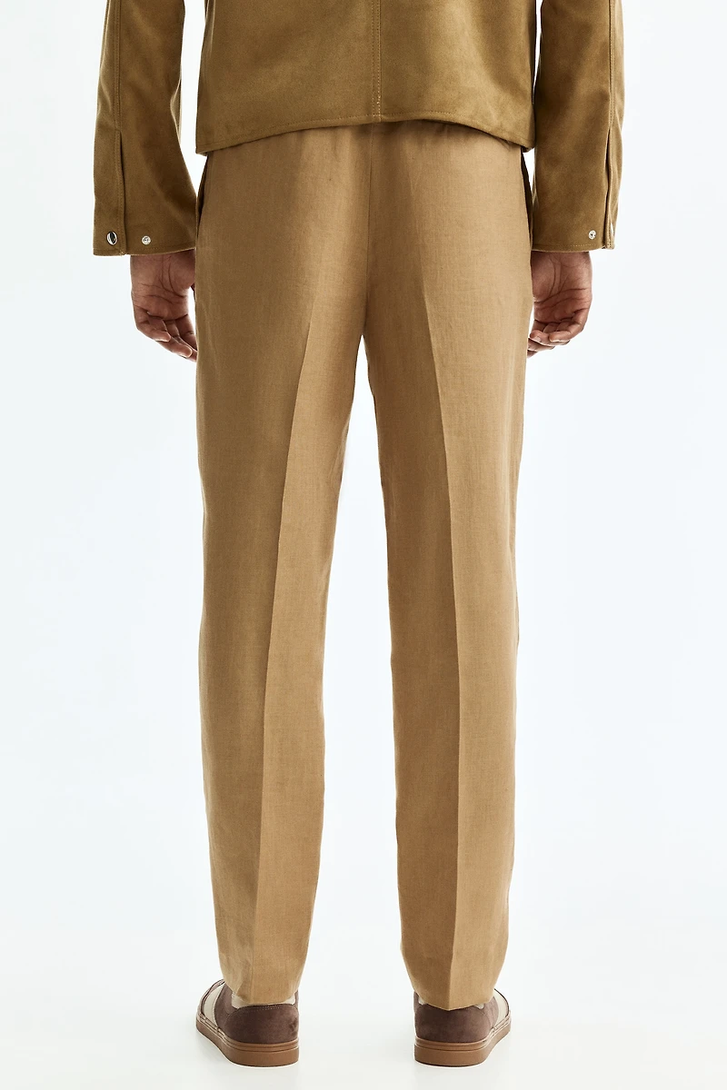 Pantalon de costume près du corps en lin