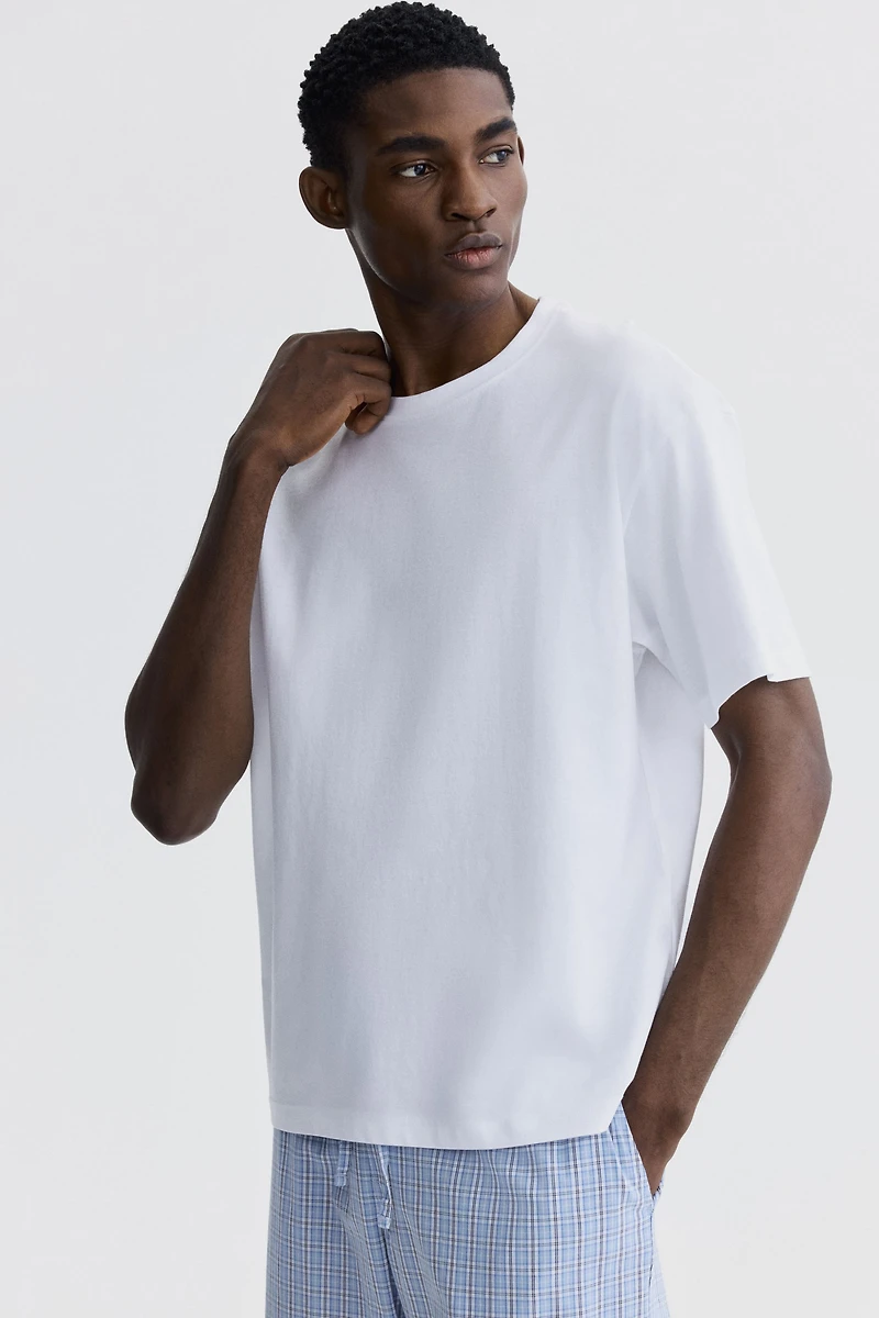 T-shirt et pantalon de pyjama