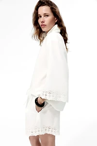 Short en coton avec broderie anglaise