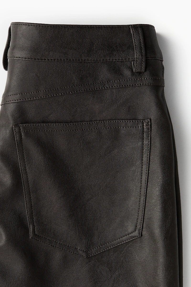 Pantalon droit en tissu enduit